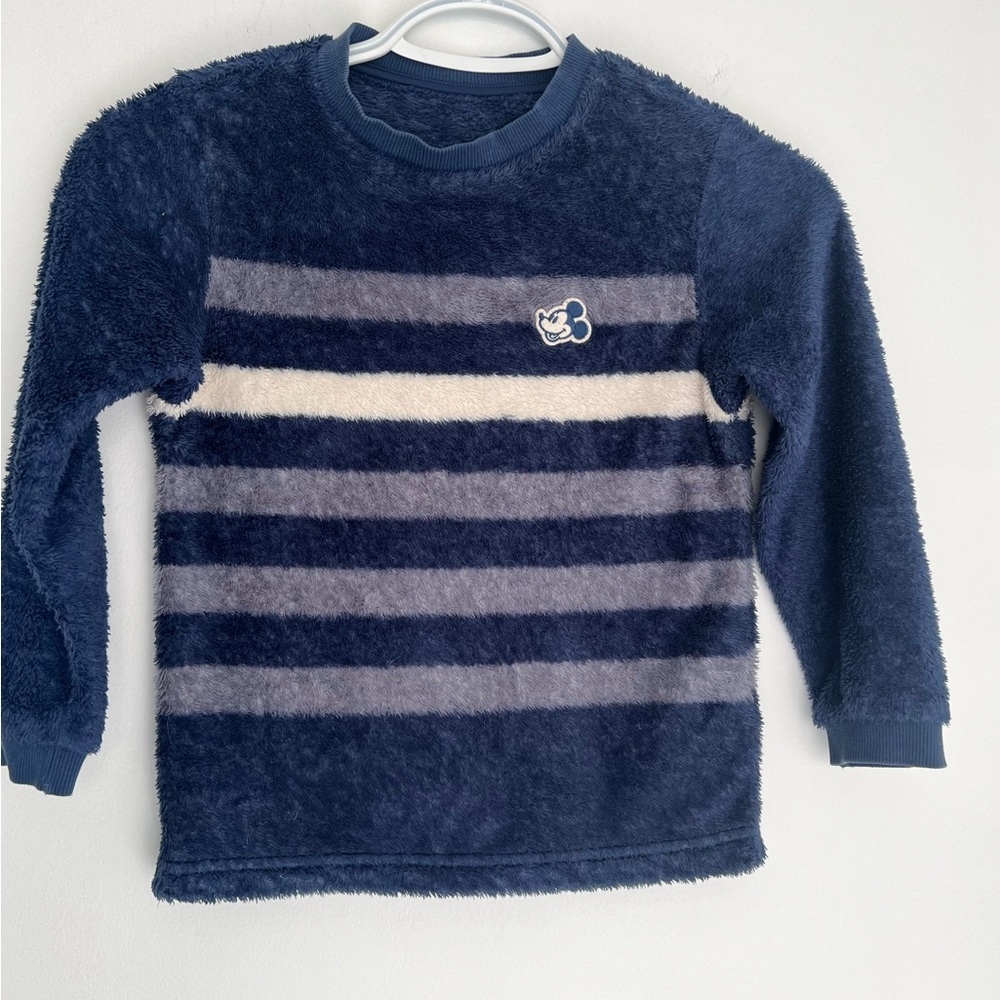 Uniqlo kids loungewear pajama fleece fluffy top size 5-6